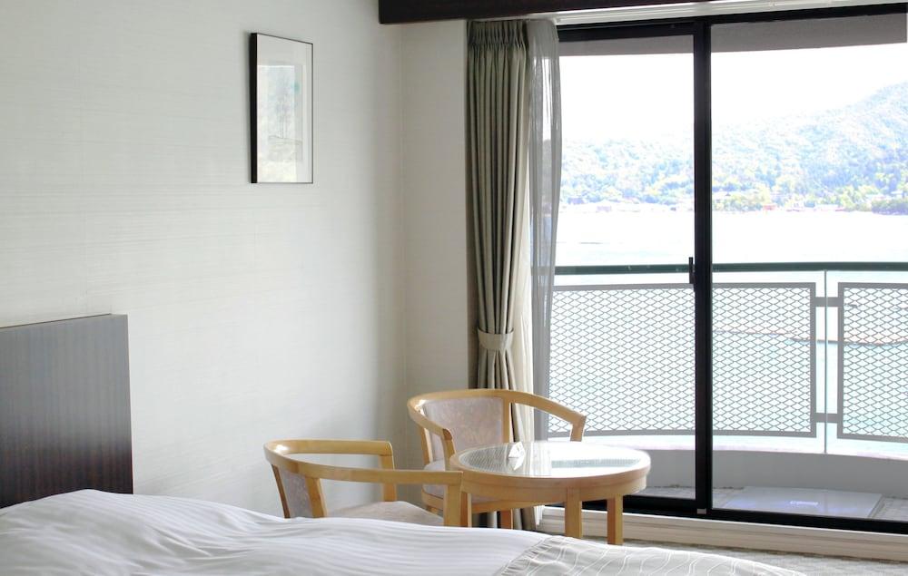 Aki Grand Hotel & Spa Hatsukaichi Bagian luar foto