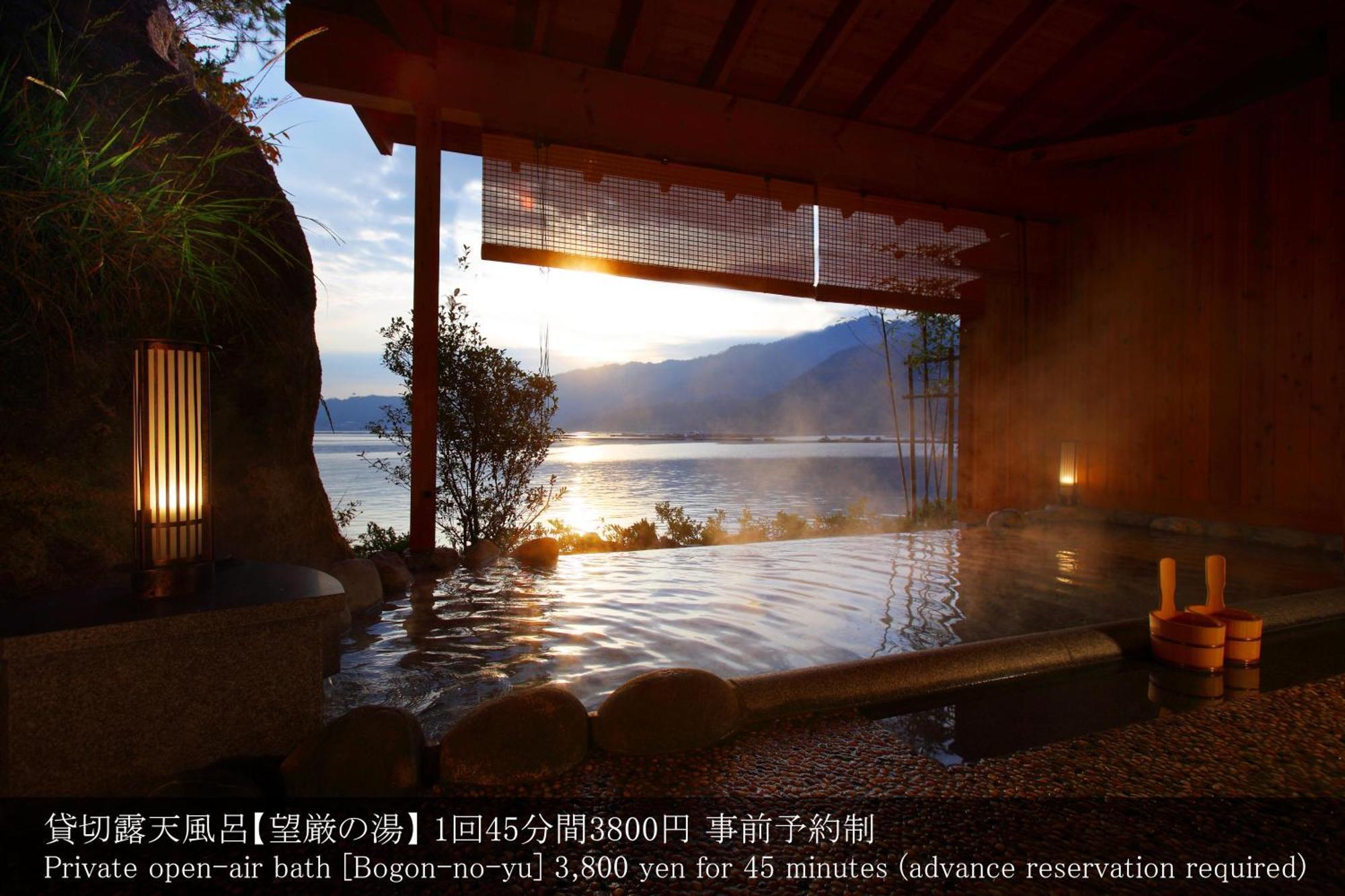 Aki Grand Hotel & Spa Hatsukaichi Bagian luar foto